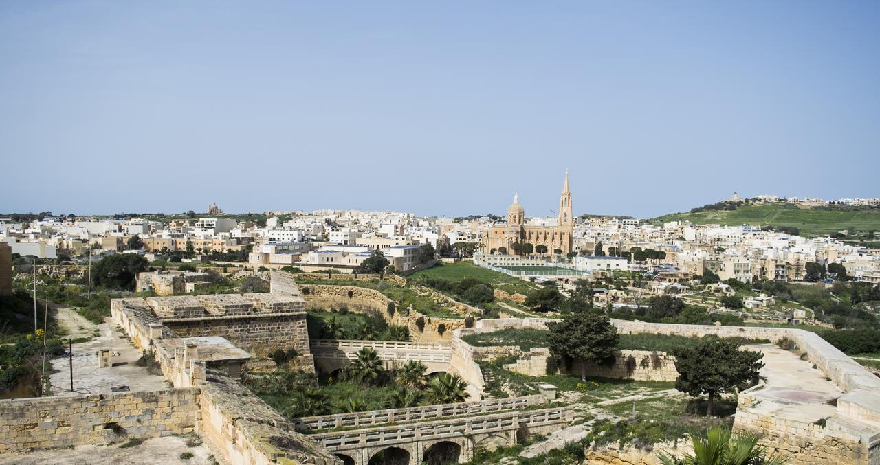 Luxury Apartment - Fort Chambray Għajnsielem Exterior foto